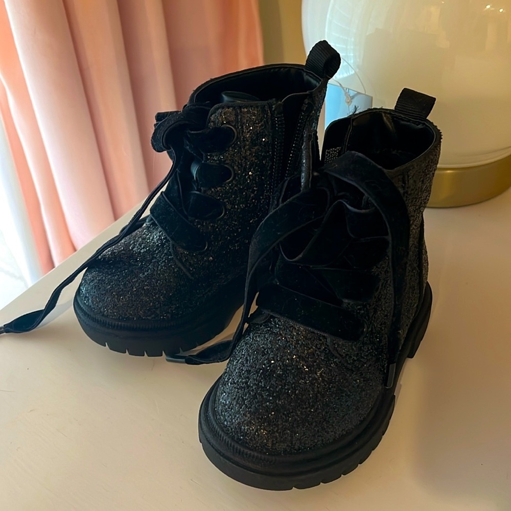 Black sparkly toddler boots